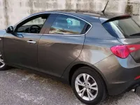 Usata Alfa Romeo Giulietta Distinctive 140 CV (102 kW) 2011 Grigio Utilitaria