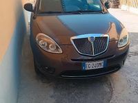Usata Lancia Ypsilon 75 CV (55 kW) 2012 Marrone Utilitaria