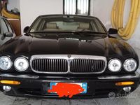 Usata Jaguar XJ8 1999 Nero Berlina