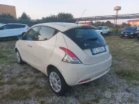 Usata Lancia Ypsilon Platinum 69 CV (50 kW) 2017 Beige Utilitaria