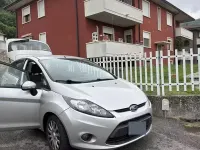Usata Ford Fiesta 70 CV (51 kW) 2011 Grigio Berlina