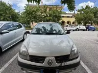 Usata Renault Clio II 58 CV (42 kW) 2004 Grigio Berlina