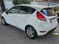 Usata Ford Fiesta Titanium 75 CV (55 kW) 2015 Bianco Utilitaria