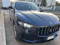 Usata Maserati Levante 250 CV (183 kW) 2017 Blu/azzurro SUV