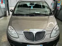 Usata Lancia Musa 90 CV (66 kW) 2007 Giallo Monovolume