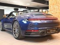 Usata Porsche 911 Carrera 4S Cabriolet Chrono 450 CV (330 kW) 2021 Blue genziana met/full pelle Cabrio