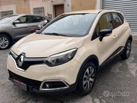 Usata Renault Captur Intens 90 CV (66 kW) 2015 Beige SUV