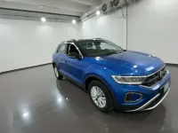 Usata VW T-Roc Life 110 CV (80 kW) 2023 Blu/azzurro SUV