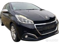 Usata Peugeot 208 Style 82 CV (60 kW) 2017 Nero Utilitaria
