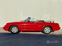 Usata Alfa Romeo Spider 106 CV (77 kW) 1990 Rosso Cabrio