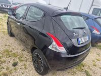 Usata Lancia Ypsilon Gold 69 CV (50 kW) 2022 Nero Utilitaria