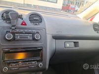 Begagnad VW Caddy 140 HK (102 kW) 2015 Svart Minibuss