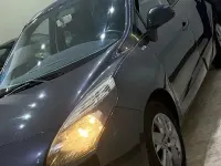 Usata Renault Scénic III XMOD 110 CV (80 kW) 2012 Grigio Berlina