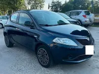 Usata Lancia Ypsilon Gold 95 CV (69 kW) 2018 Bluazzurro Utilitaria