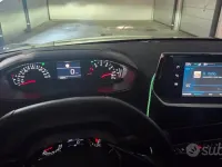 Usata Peugeot 208 75 CV (55 kW) 2023 Nero Utilitaria
