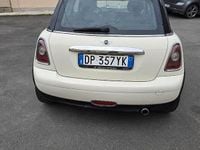 Usata Mini Cooper D 109 CV (80 kW) 2009 Bianco Utilitaria