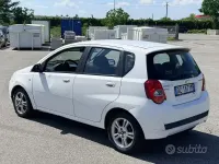 Usata Chevrolet Aveo 82 CV (60 kW) 2010 Bianco Berlina