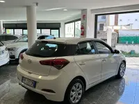 Usata Hyundai i20 Comfort 75 CV (55 kW) 2018 Bianco Berlina