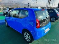 Usata VW up! Move 65 CV (47 kW) 2014 Blu Utilitaria