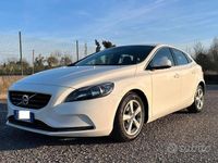 Usata Volvo V40 Momentum 115 CV (84 kW) 2013 Bianco Station wagon