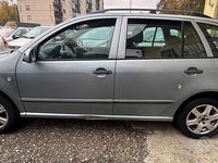 Usata Skoda Fabia Ambiente 64 CV (47 kW) 2005 Grigio Station wagon