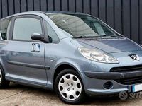 Usata Peugeot 1007 68 CV (50 kW) 2005 Grigio Monovolume