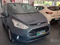 Usata Ford B-MAX Titanium 75 CV (55 kW) 2015 Blu Monovolume