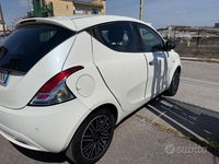 Usata Lancia Ypsilon Gold 69 CV (50 kW) 2020 Bianco Utilitaria