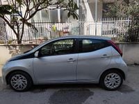 Usata Toyota Aygo Business Edition 72 CV (52 kW) 2019 Grigio Utilitaria