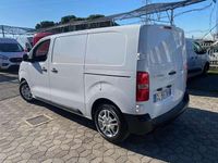 Usata Opel Vivaro 120 CV (88 kW) 2022 Bianco Monovolume