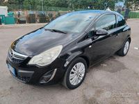 Usata Opel Corsa 75 CV (55 kW) 2012 Nero Utilitaria