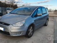 Usata Ford S-MAX Titanium 140 CV (102 kW) 2007 Grigio Monovolume