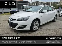 Usata Opel Astra 131 CV (96 kW) 2014 Bianco Station wagon