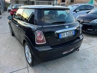 Usata Mini Cooper D 112 CV (82 kW) 2014 Nero Utilitaria