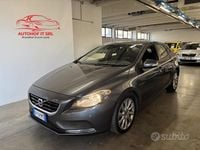 Usata Volvo V40 Summum 115 CV (84 kW) 2012 Nero Utilitaria