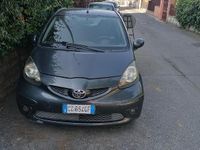 Usata Toyota Aygo 68 CV (50 kW) 2005 Grigio Utilitaria