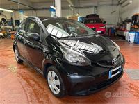 Usata Toyota Aygo 68 CV (50 kW) 2007 Nero Utilitaria
