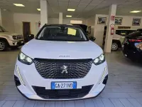 Usata Peugeot 2008 Allure 131 CV (96 kW) 2020 Bianco + tetto nero SUV