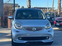 Usado Smart ForTwo Cabrio Brabus 109 CV (80 kW) 2019 Gris Descapotable