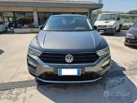 Usata VW T-Roc Style 150 CV (110 kW) 2019 Grigio SUV