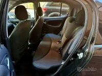 Usata Toyota Yaris 75 CV (55 kW) 2004 Nero Utilitaria