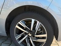 Usata Peugeot 208 Allure 101 CV (74 kW) 2022 Grigio Utilitaria