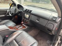 Begagnad Mercedes ML400 250 HK (183 kW) 2002 Grå SUV