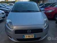 Usata Fiat Grande Punto 77 CV (56 kW) 2006 Grigio Utilitaria