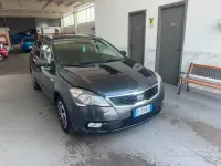 Usata Kia Ceed LX 109 CV (80 kW) 2009 Grigio Utilitaria