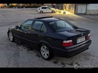 Usata BMW 318 116 CV (85 kW) 1991 Blu Berlina