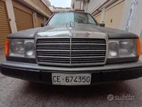 Usata Mercedes E200 1991 Grigio Berlina
