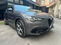 Usata Alfa Romeo Stelvio Sprint 160 CV (117 kW) 2024 5ce grigio SUV