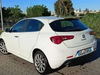 Usata Alfa Romeo Giulietta Distinctive 105 CV (77 kW) 2010 Bianco Utilitaria