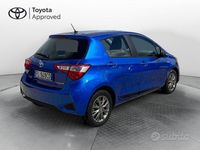 Usata Toyota Yaris Hybrid Active 101 CV (74 kW) 2017 Blu Berlina
